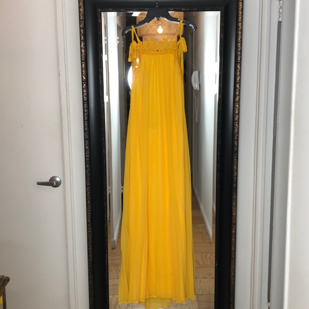 Lulus backless tie strap pleated dress - size S